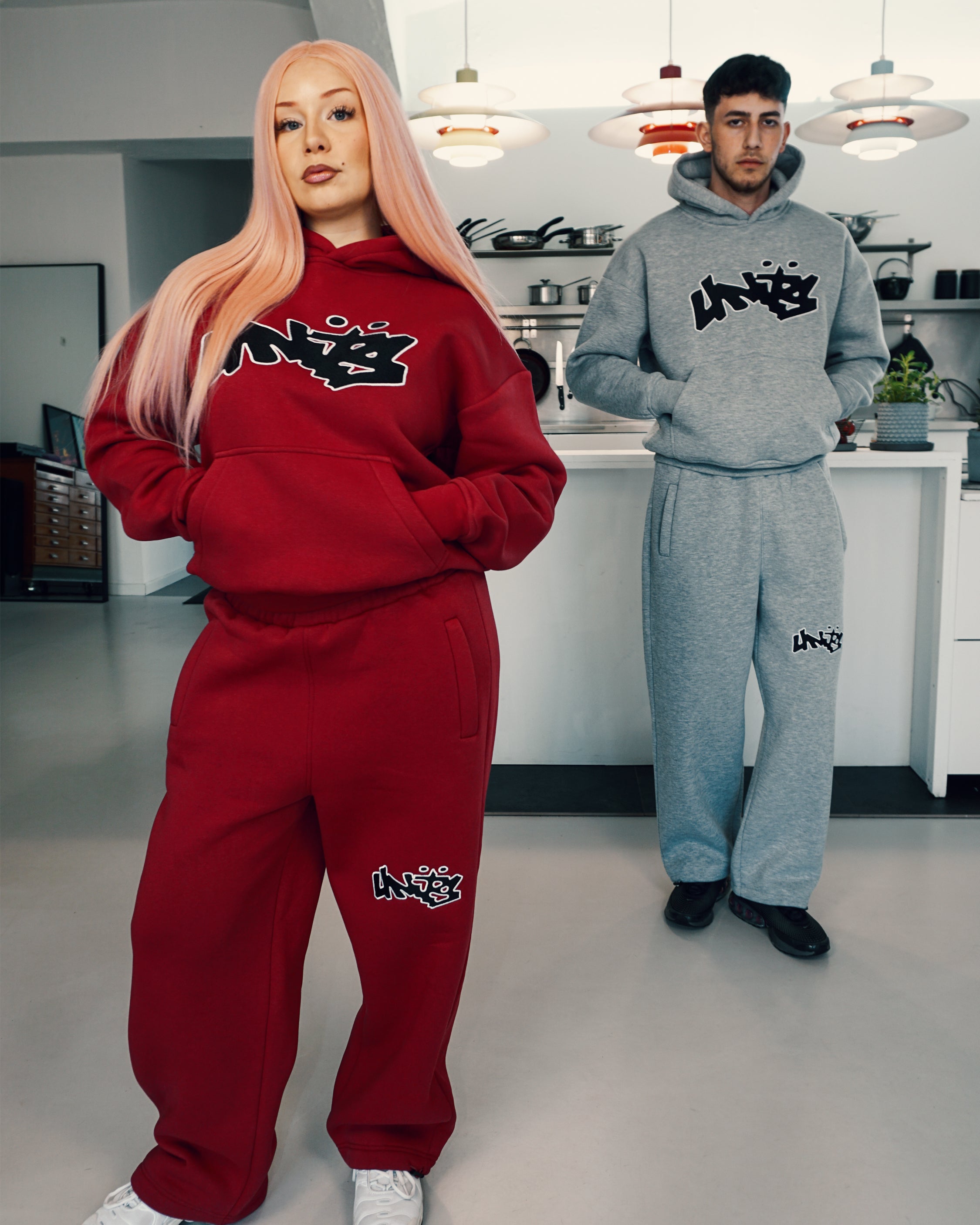 UNITS SWEATS BURGUNDY