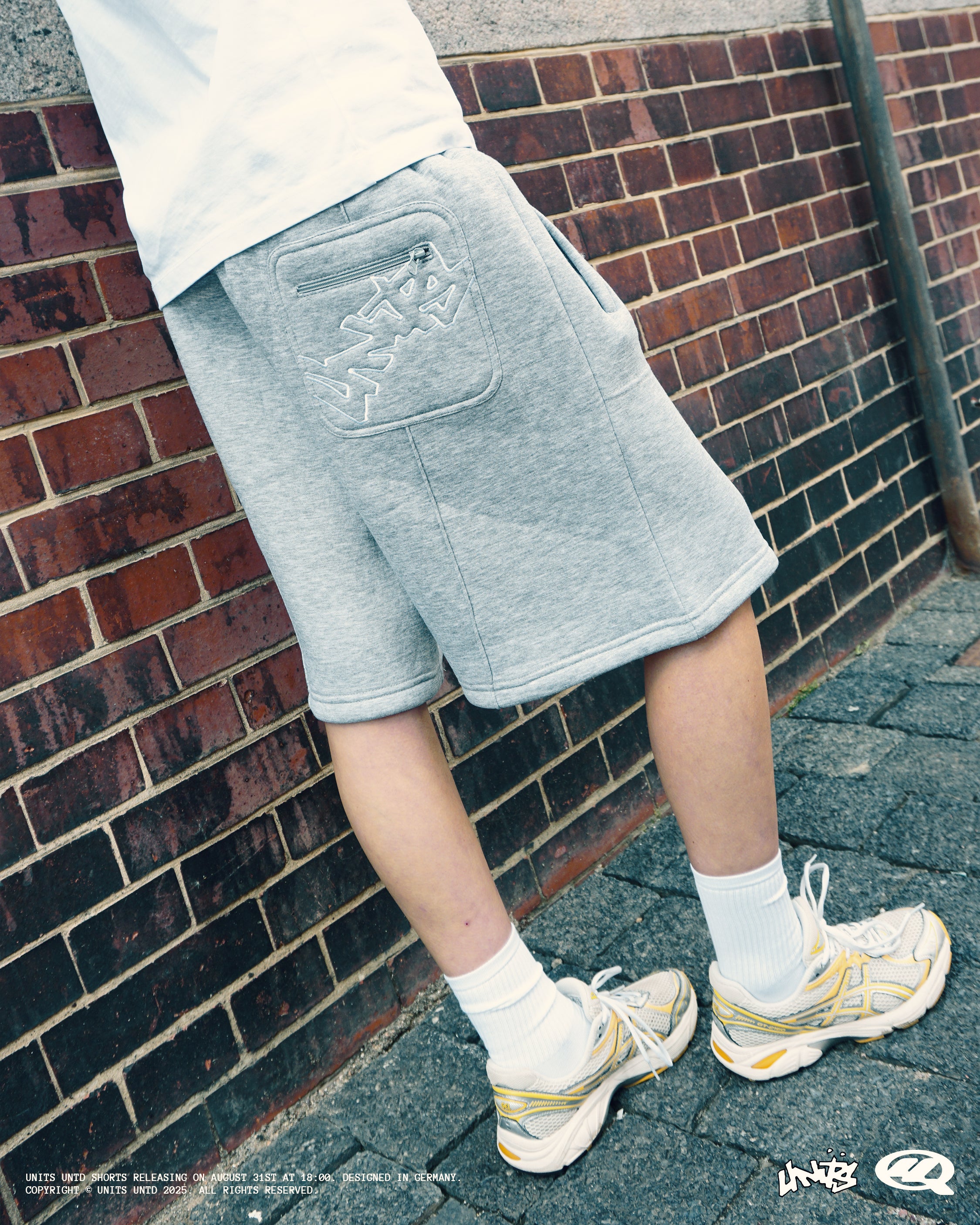 UNITS SHORTS GREY