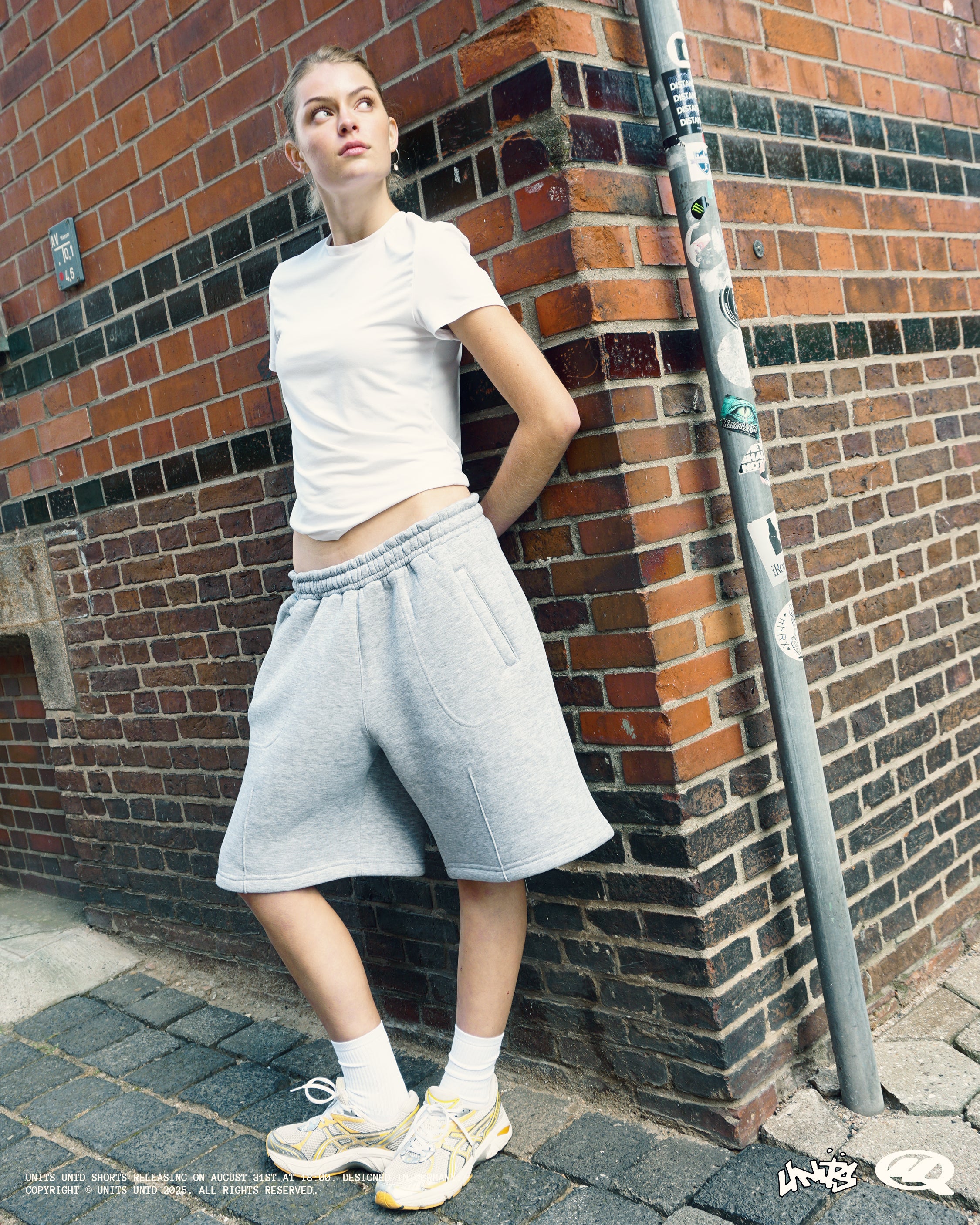 UNITS SHORTS GREY