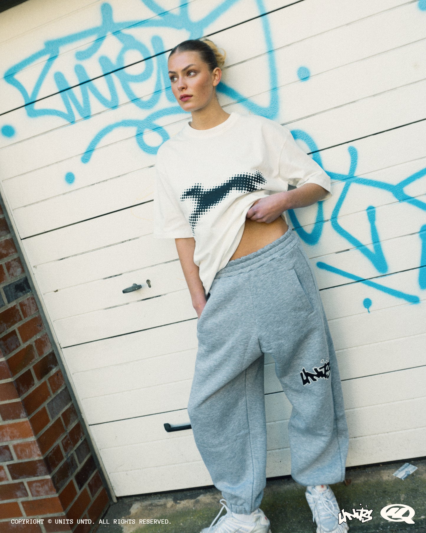 UNITS SALUKI TEE WHITE