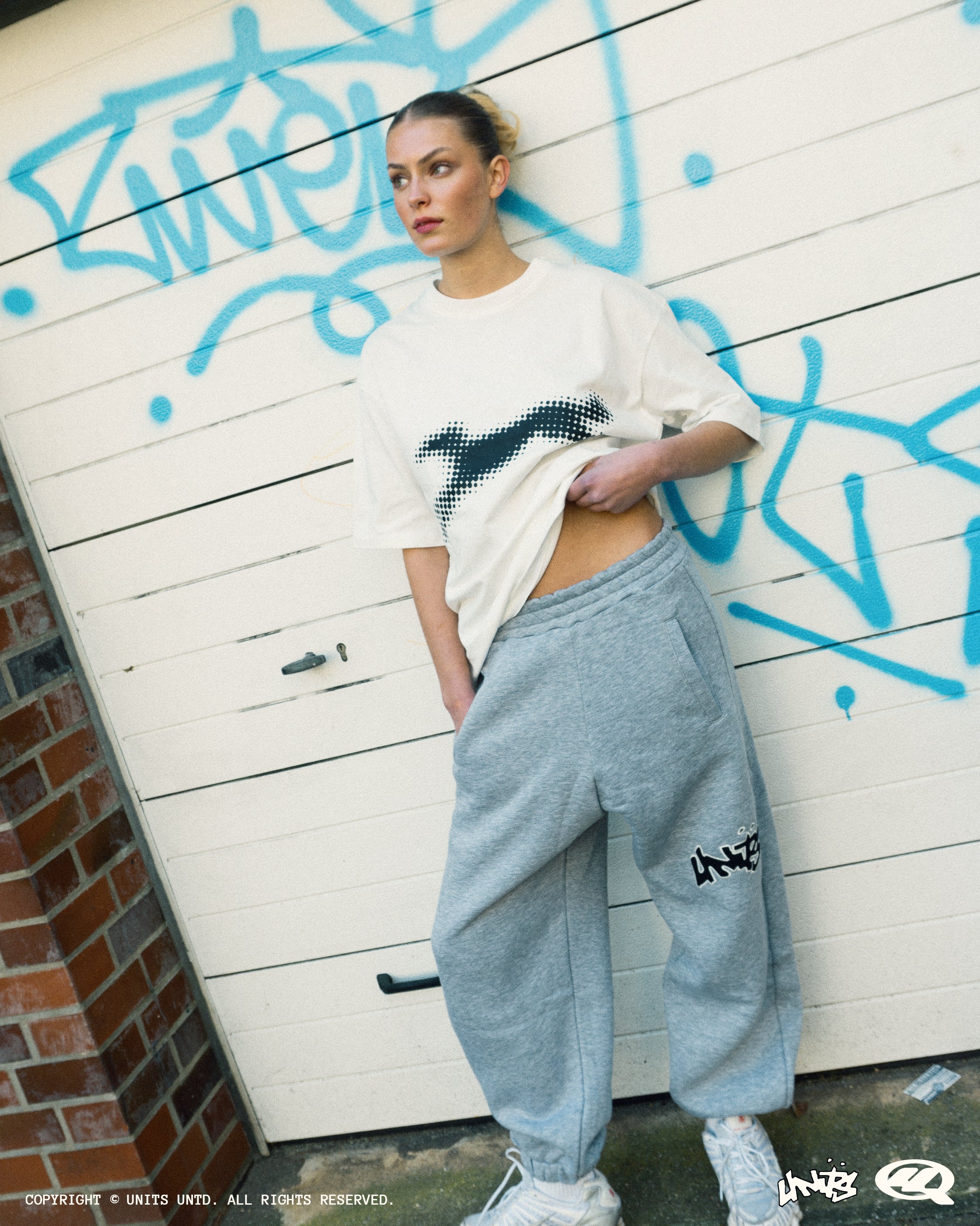 UNITS SALUKI TEE WHITE