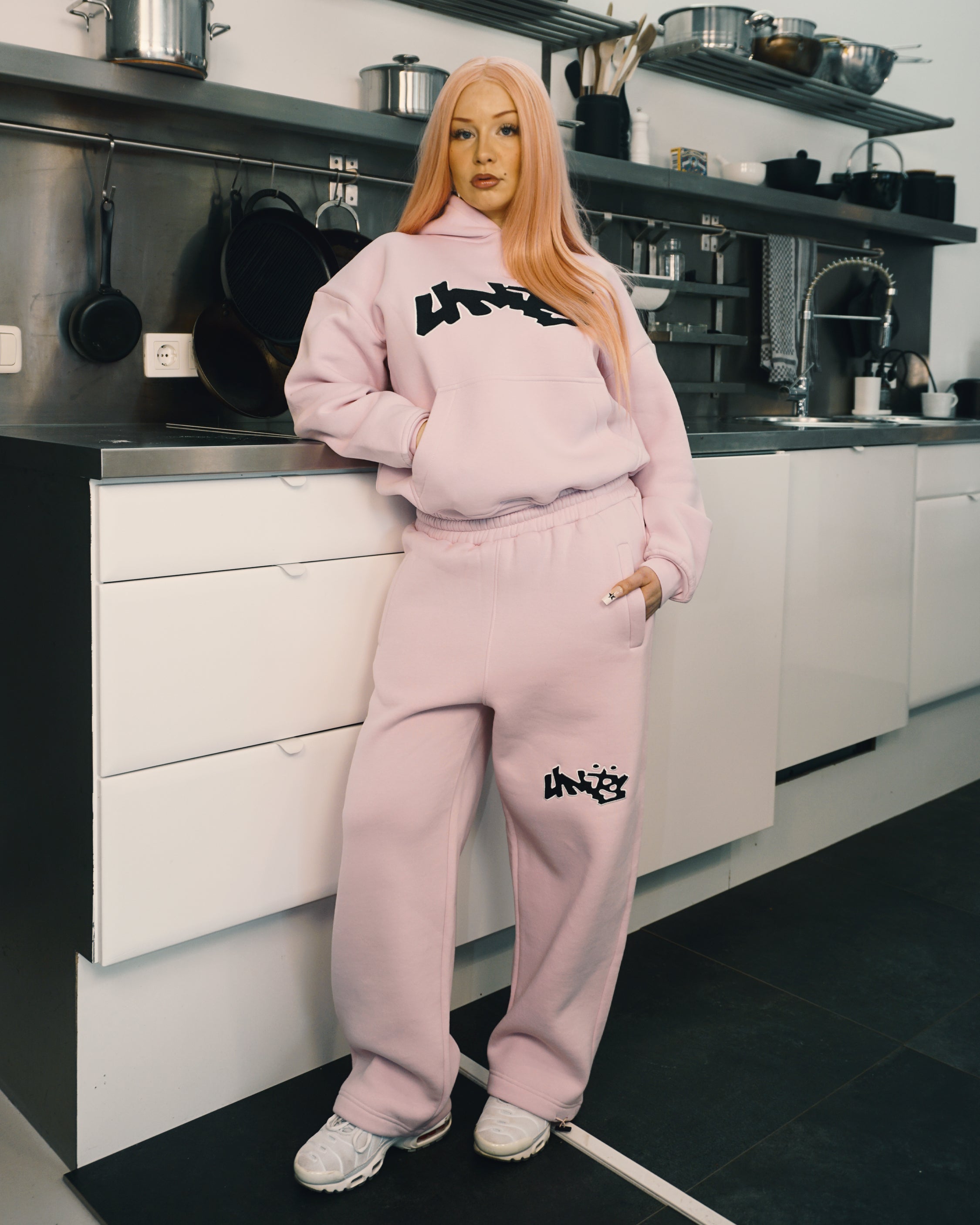 UNITS SWEATS BABY PINK